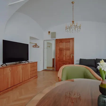 Apartmán Altbauwohnung In Staedtischer Ruhelage *