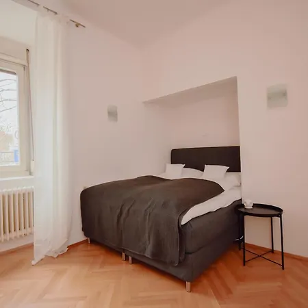 Altbauwohnung In Staedtischer Ruhelage * Feldbach (Styria)